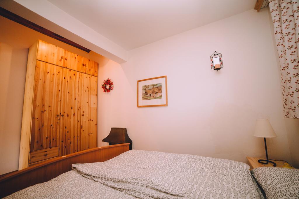 Holiday Home Castanea Praporcan エクステリア 写真