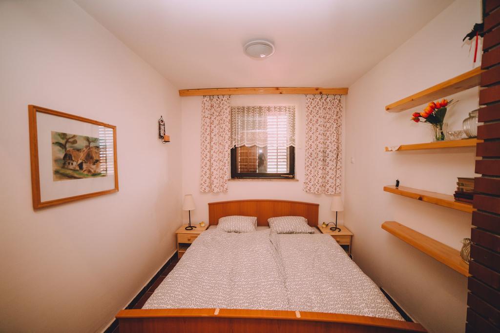 Holiday Home Castanea Praporcan エクステリア 写真