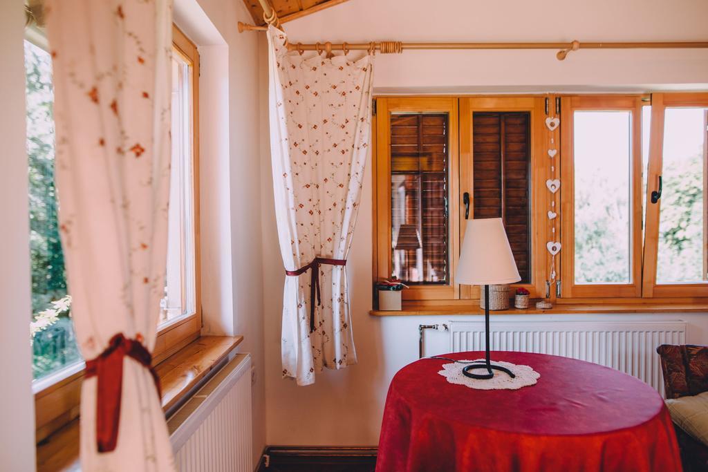 Holiday Home Castanea Praporcan エクステリア 写真